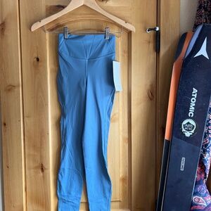 Lulu lemon base pace hr tight- 25”